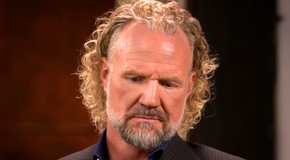 Sister Wives Kody Brown looking down and sad during the tell all