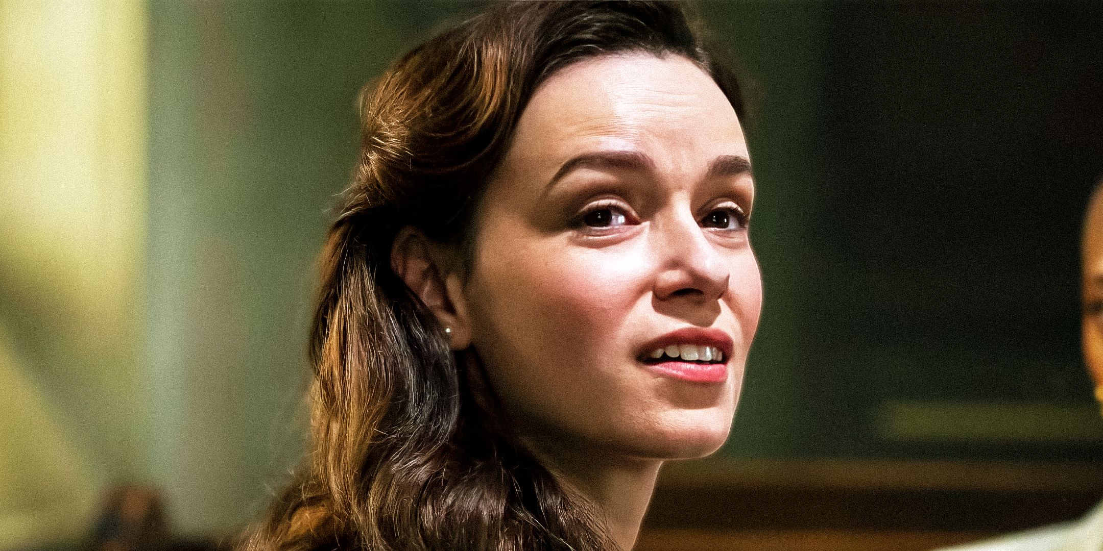 While Waiting For Mike Flanagan's Carrie Adaptation, Watch His Most Underrated Netflix Series