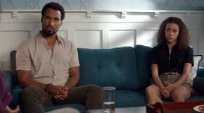 Zion and Ginny at therapy in Ginny & Georgia season 3