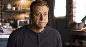 Alan Tudyk as Harry looking sadly in his cabin in Resident Alien