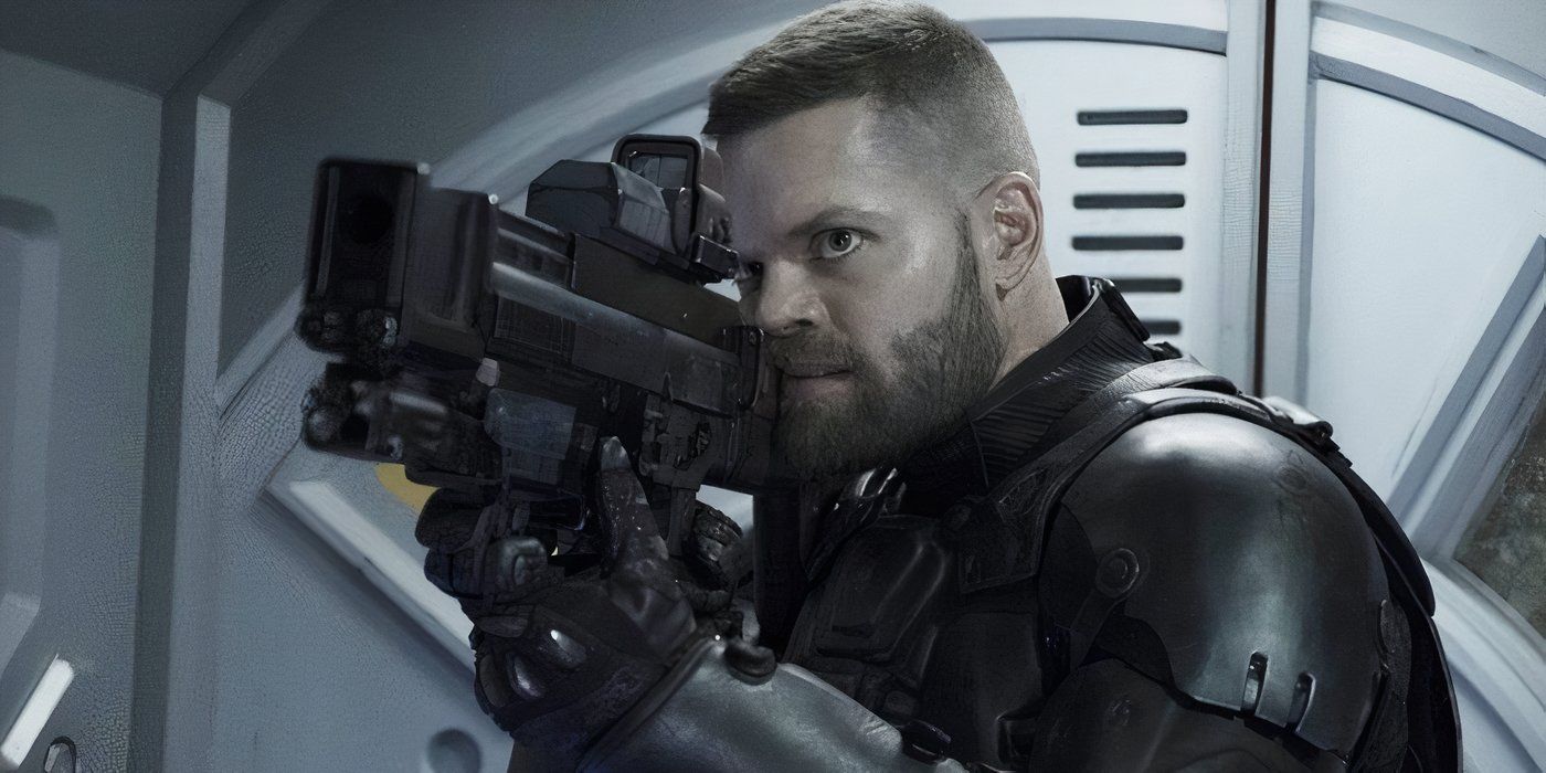 Amos aiming a rifle in The Expanse season 3