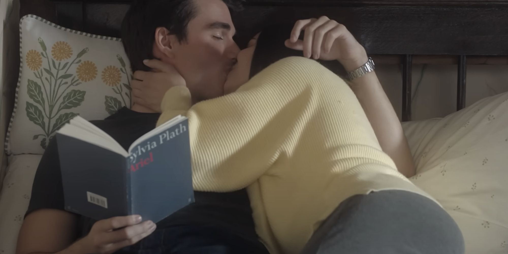 Anna and Jamie kiss in the trailer for My Oxford Year