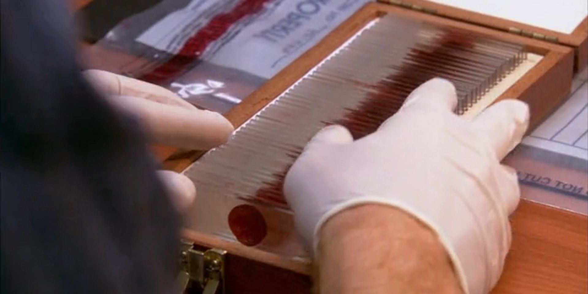 Le lastre di sangue di Dexter nella stagione 2