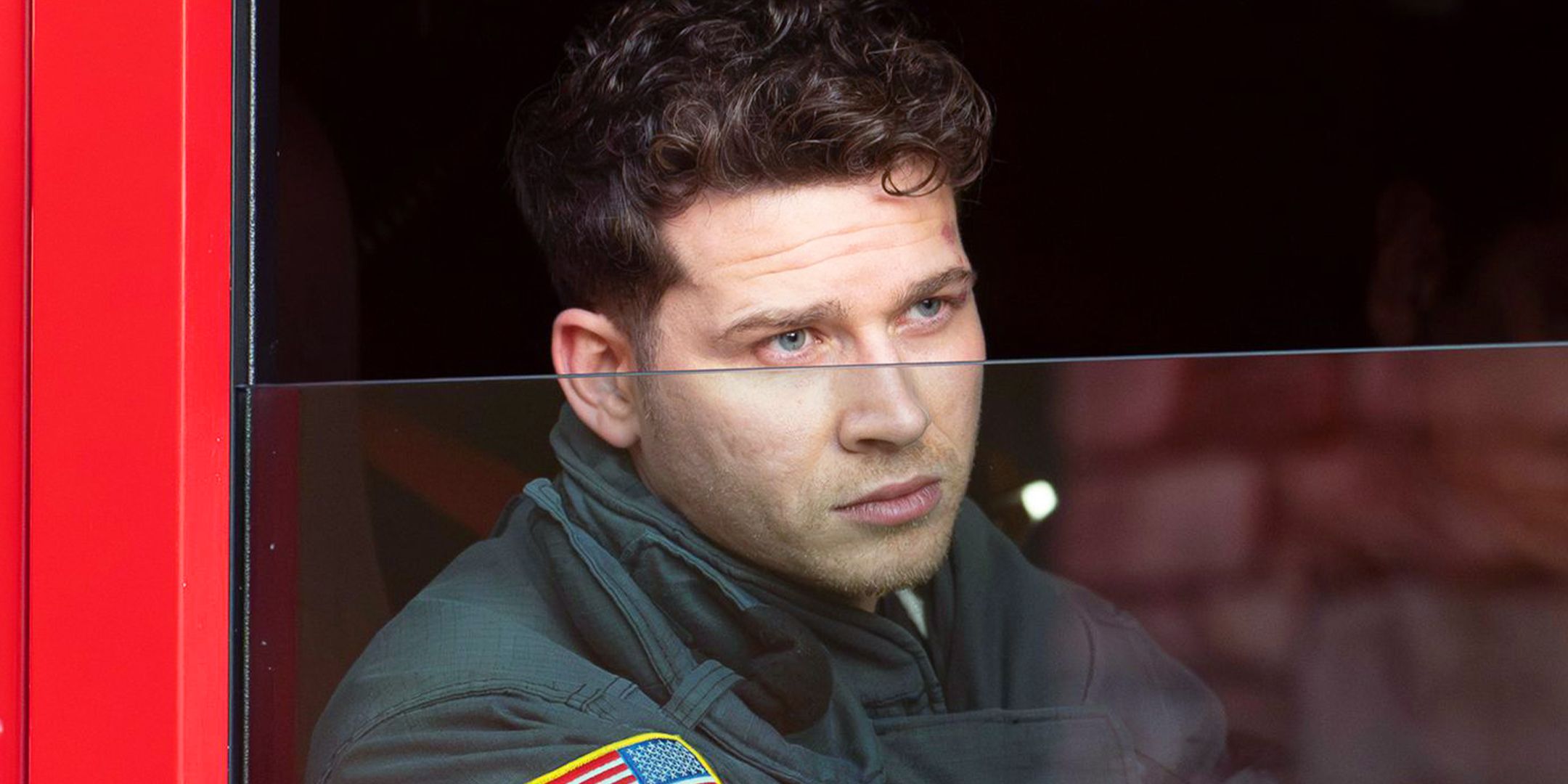 Oliver Stark as Evan