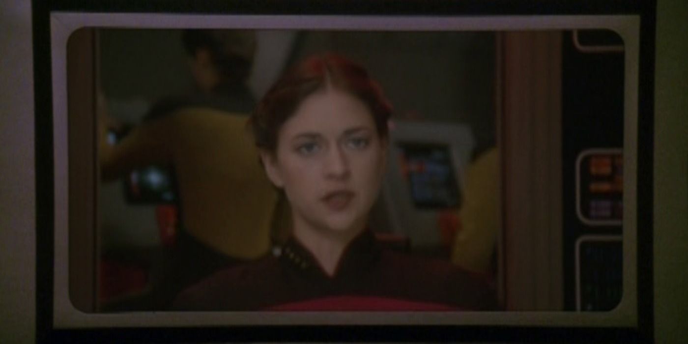 Captain Benteen on a viewscreen in Star Trek DS9