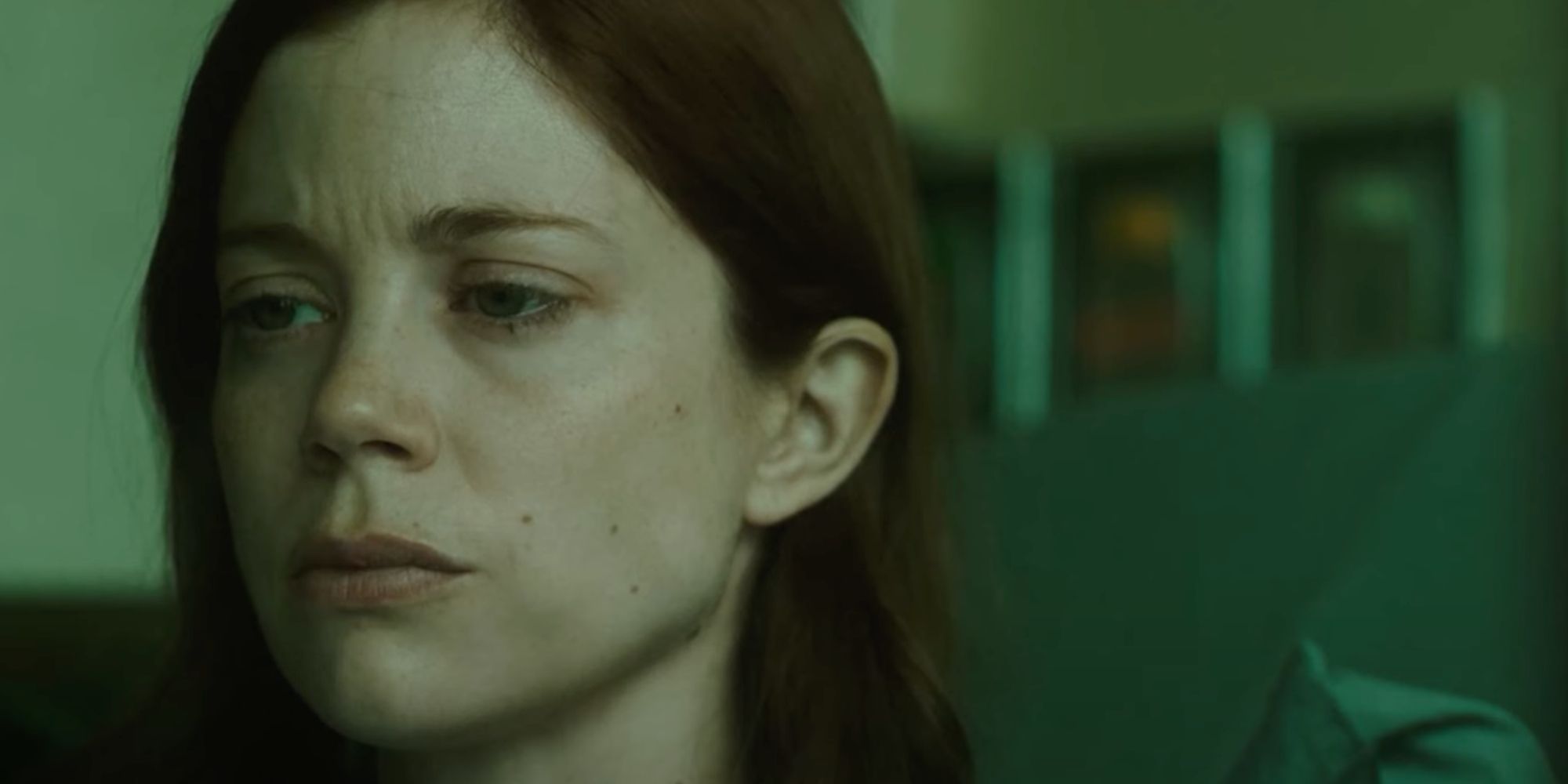 Catherine looking worried in Bury Me When I'm ᴅᴇᴀᴅ