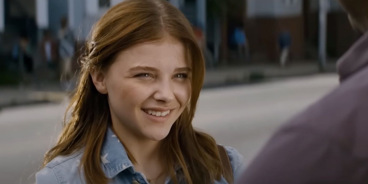 Chloe Moretz as Alina smiling in The Equalizer's ending