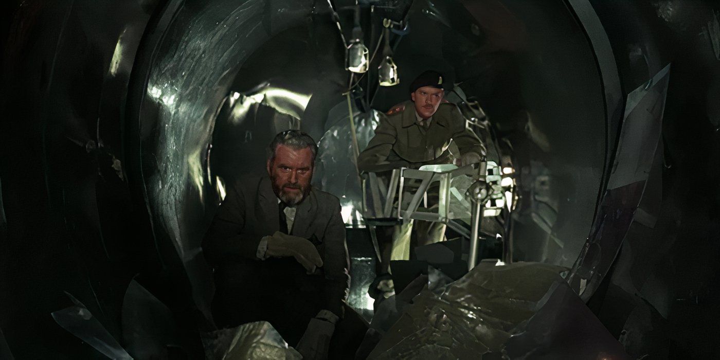Quatermᴀss inspects the inside of the spaceship in Quatermᴀss and the Pit