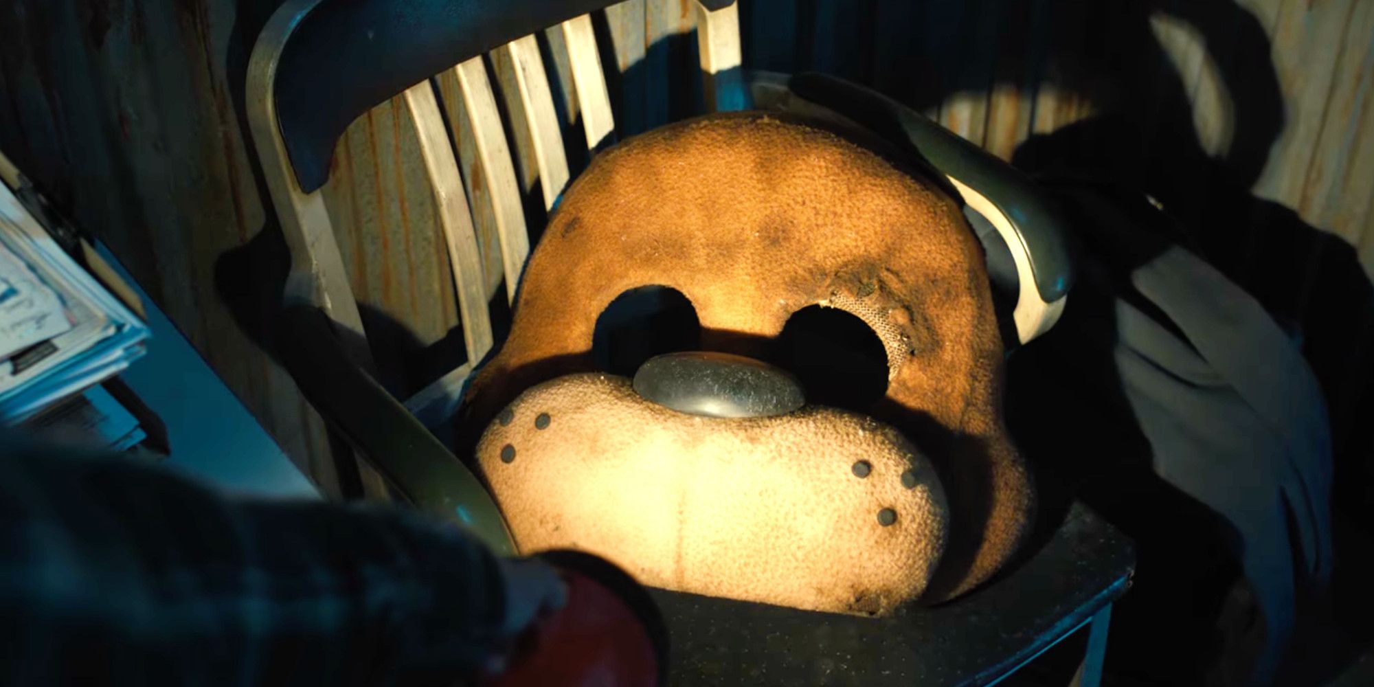 Freddy Mask in FNAF 2 trailer 