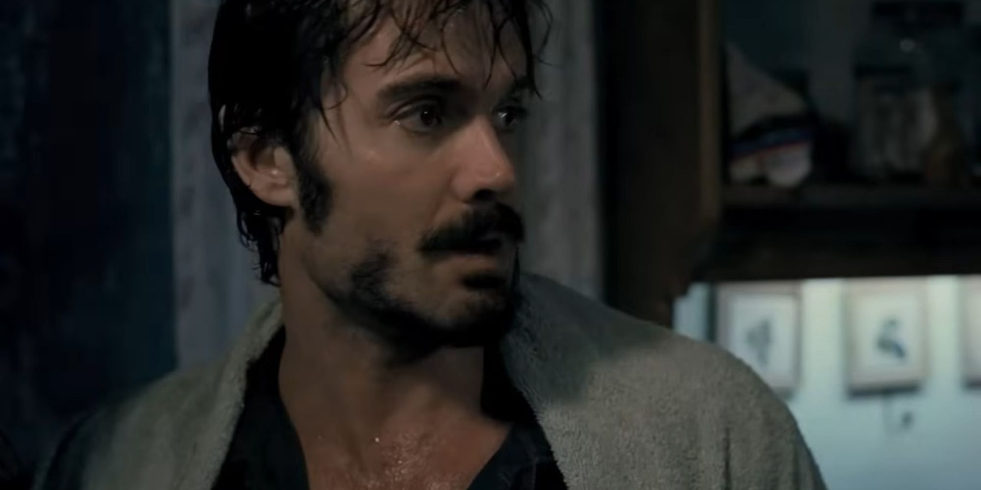 Garret Dillahunt as Krug in The Last House on the Left