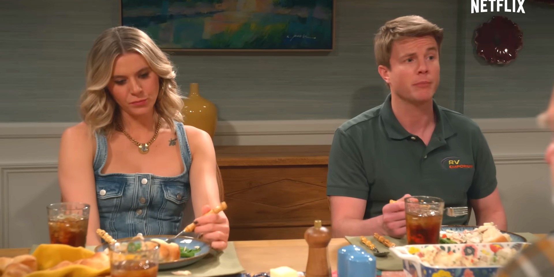 Josie (Hannah Pilkes) and Tyler (Graham Rogers) in Leanne season 1