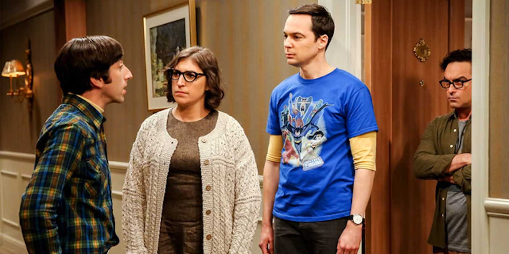 Howard Amy and Sheldon stand outside the apartment while Leonard is in the doorway in The Big Bang Theory