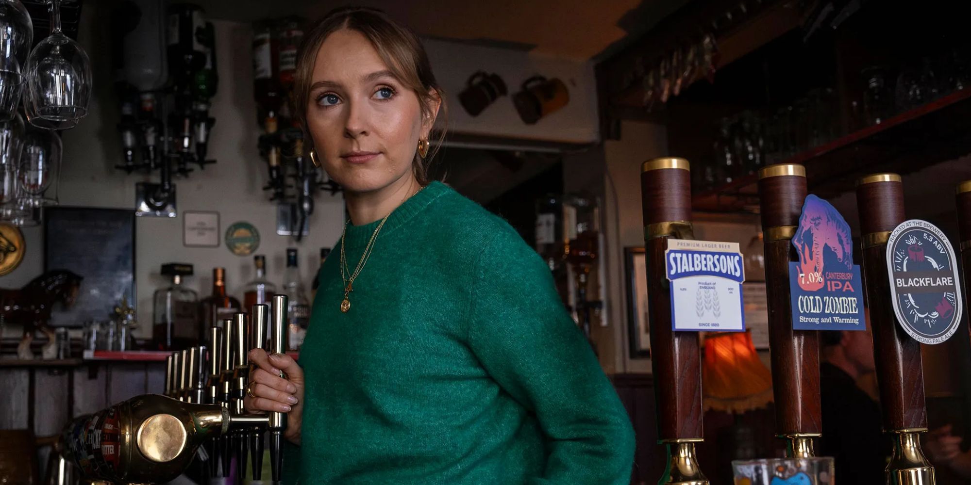 Alison Brooks in a bar in Code of Silence