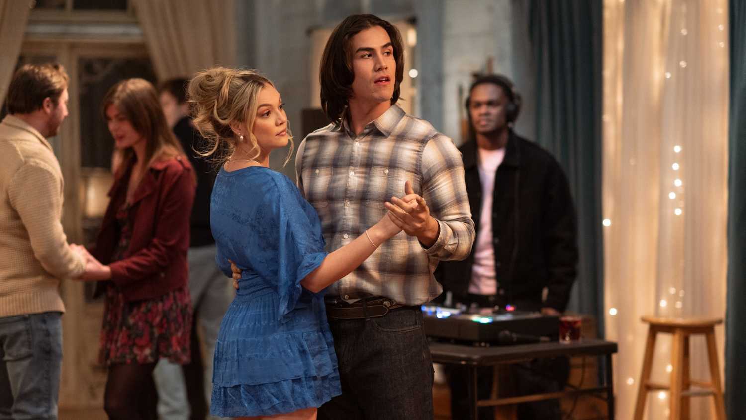 Sullivan's Crossing Desperately Needs A New Couple To Root For After Season 3 Ruined The Best Option