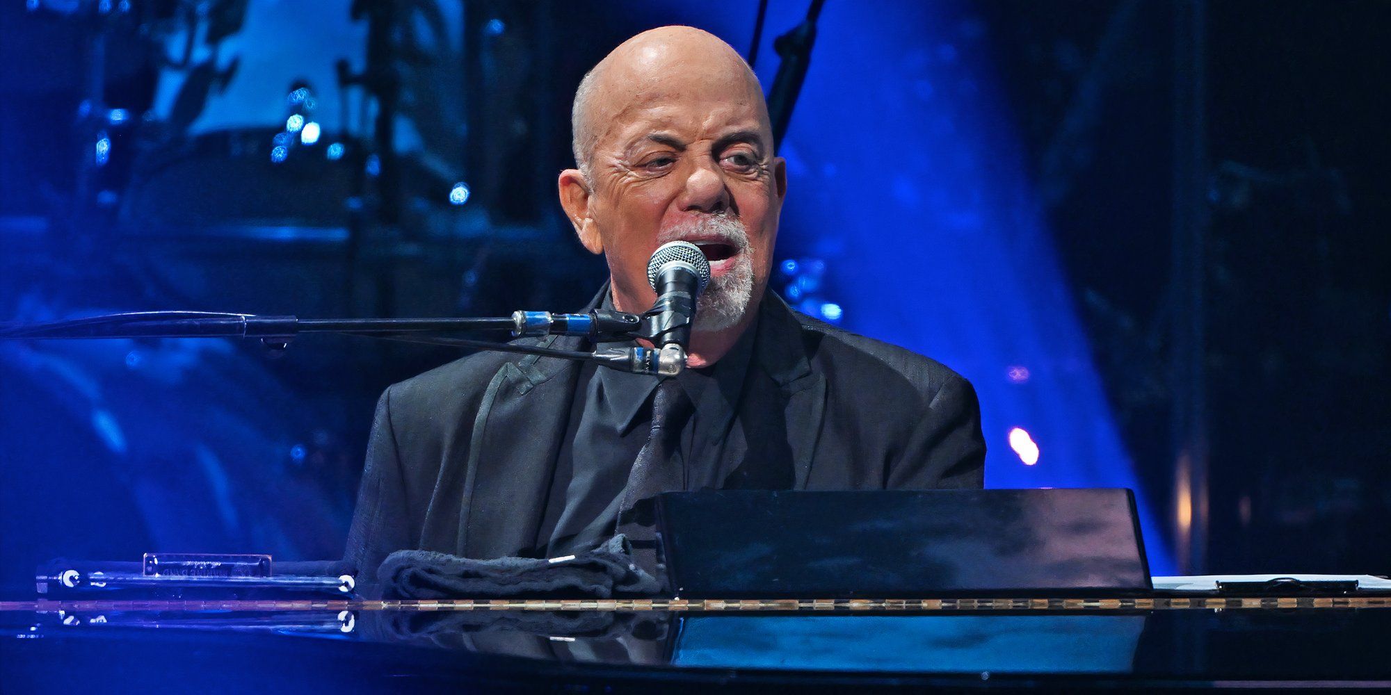 Paul McCartney je preoblikoval pesem The Beatles, Eric Idle pa je govoril o Bowieju in The Beatles