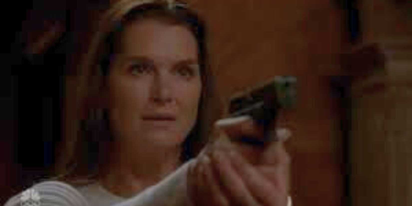 Sheila Porter holding a gun in Law & Order: SVU