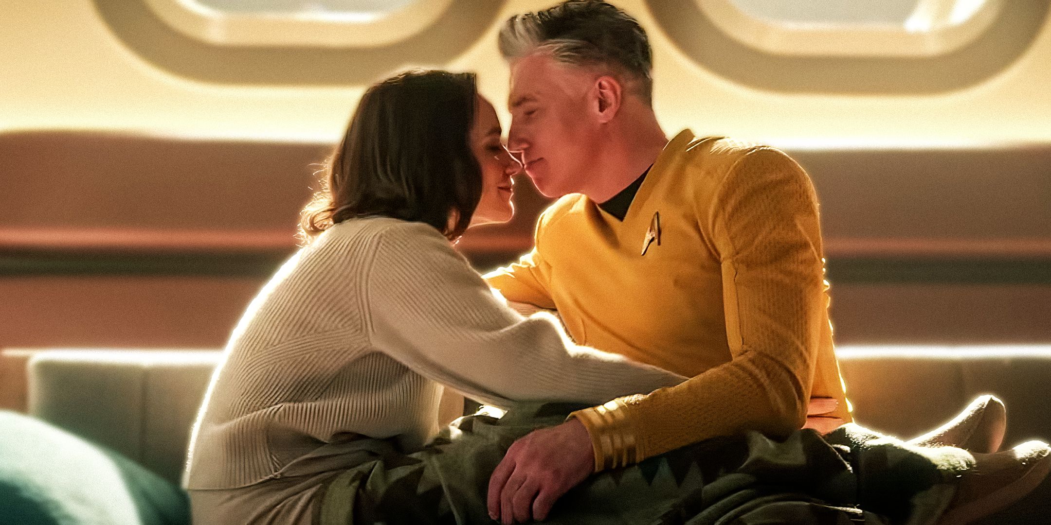 Star Trek Just Made Pike's Girlfriend Exactly Like Strange New Worlds'  Captain