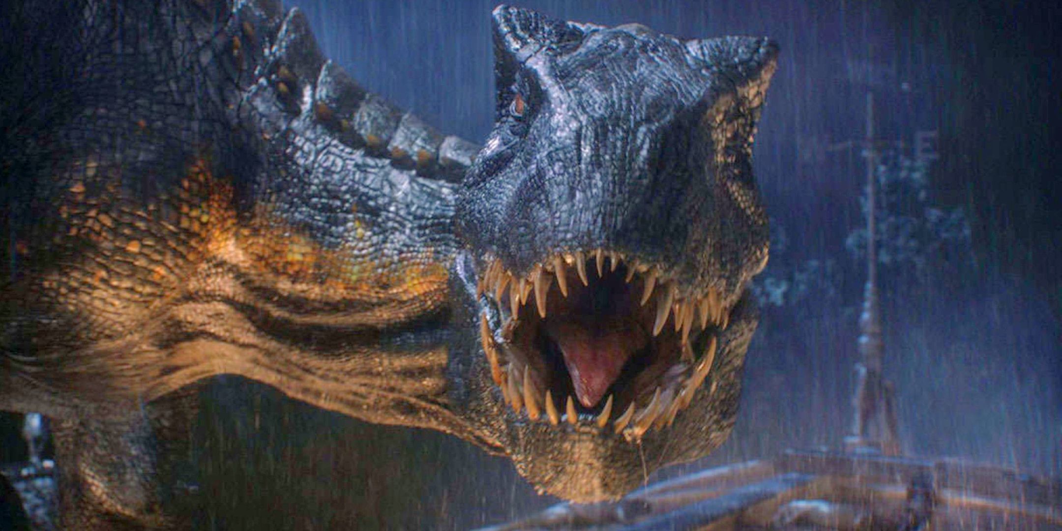 Indoraptor roaring in Jurᴀssic World Fallen Kingdom