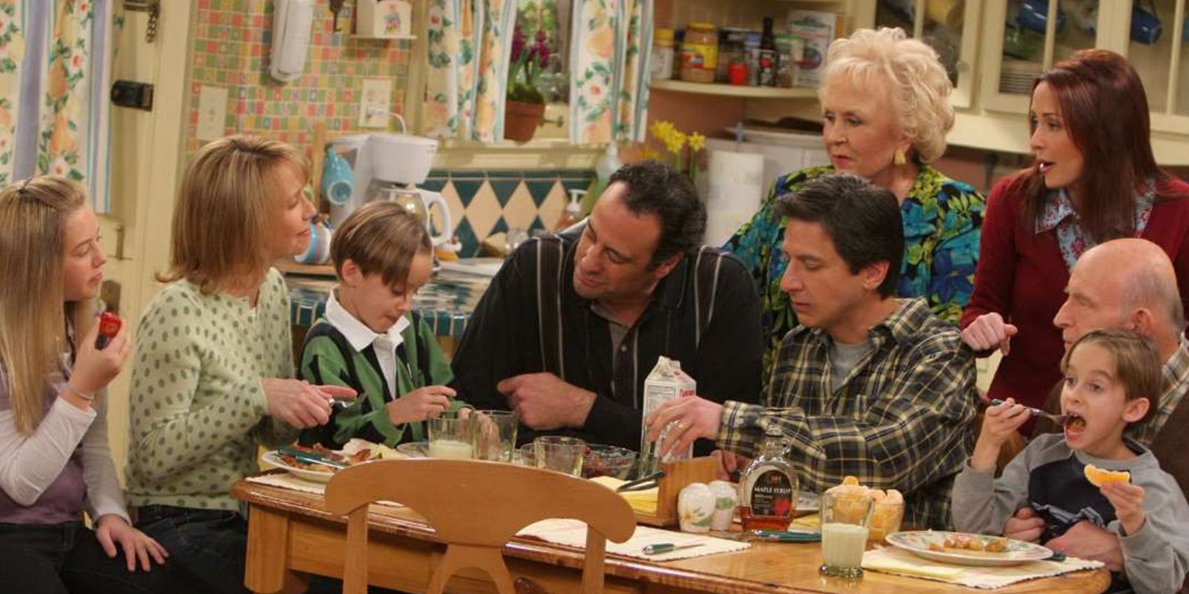 Everyone's casting loves Raymond sitting around a table in the final