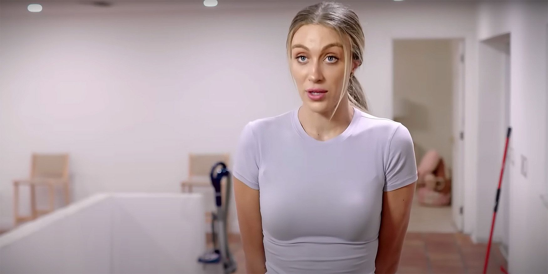 Veronica Peters from Welcome To Plathville looking irritated in a gray t-shirt.