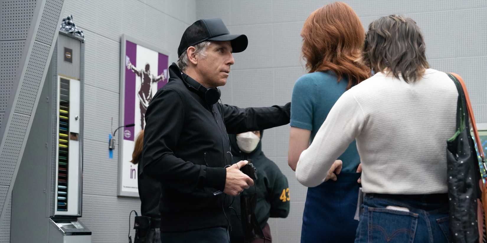 Ben Stiller dirigindo um episódio de Severance