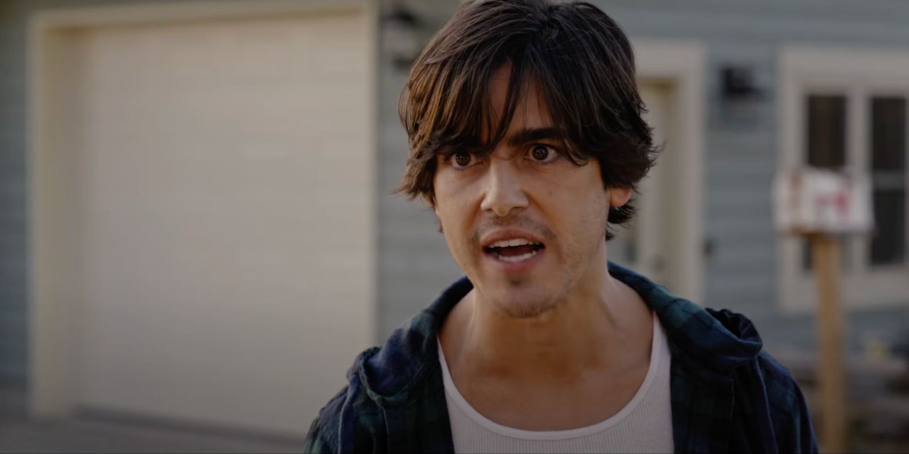Loathe Thy Neighbor Review: Stellar Characters & Drama Are Undermined By Mean-Spirited Comedy