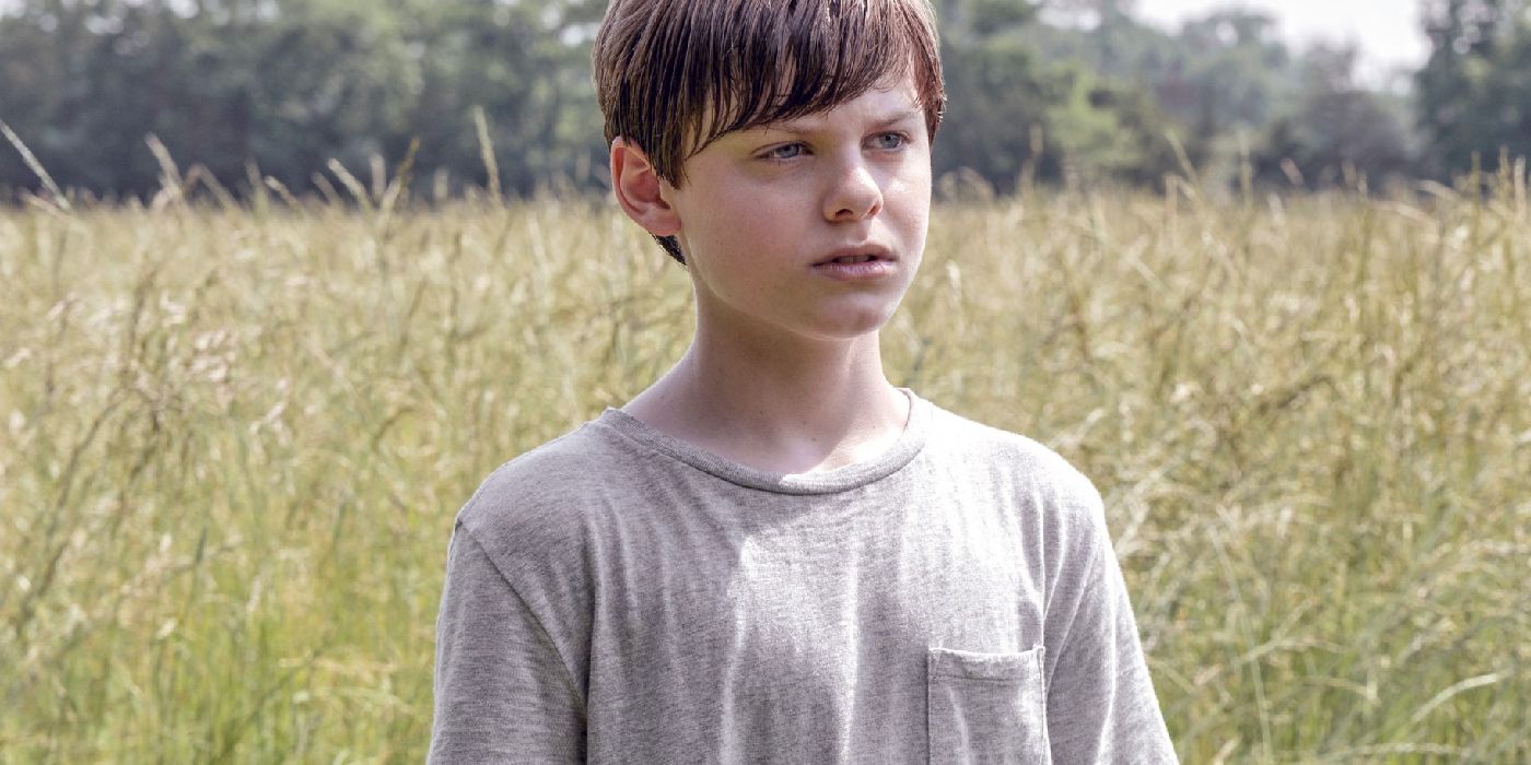 10 Horror Movies That Masterfully Utilize Child Actors