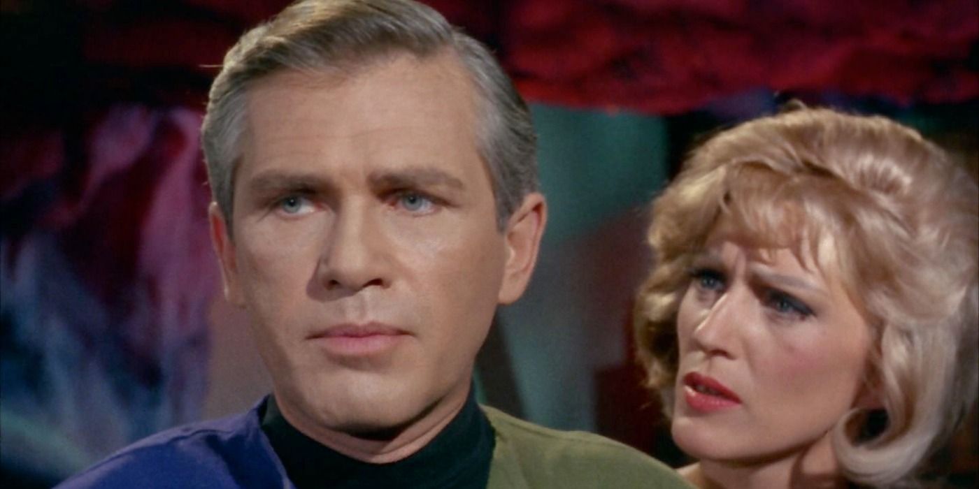 Dr. Korby e Nurse Chapel em Star Trek Tos do que são meninas feitas