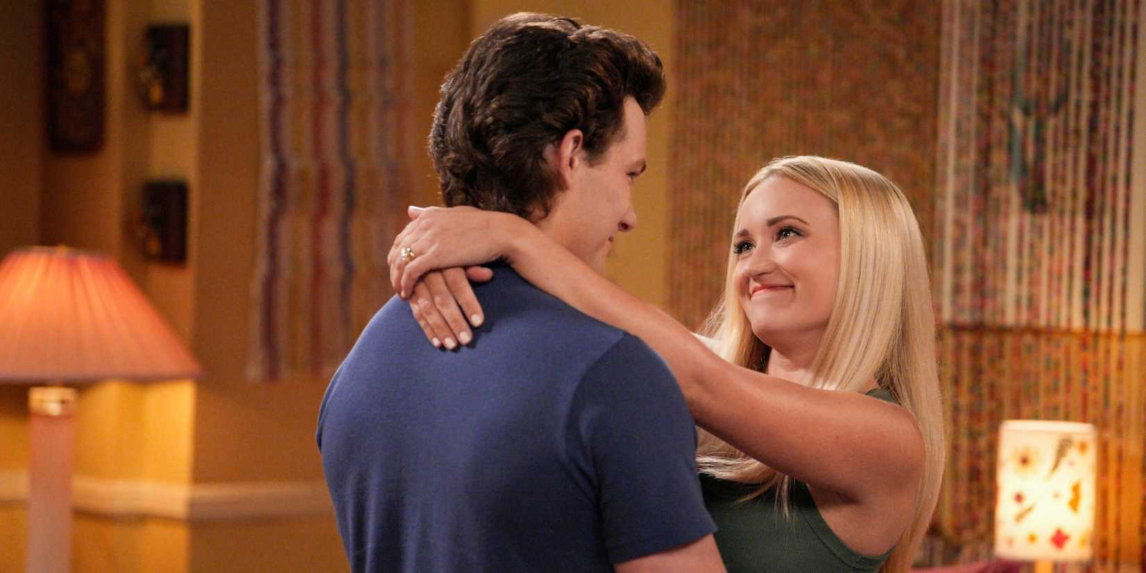 Georgie (Montana Jordan) and Mandy (Emily Osment) embracing in Georgie & Mandy's First Marriage