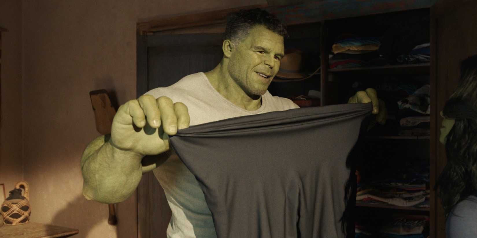 Hulk holding up a shirt in She-Hulk (2022)
