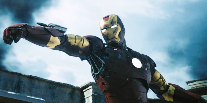Iron man preparing to shoot a missile in 2008's Iron Man