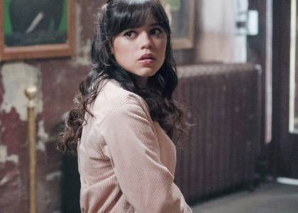 Jenna Ortega looking over her shoulder in Scream VI