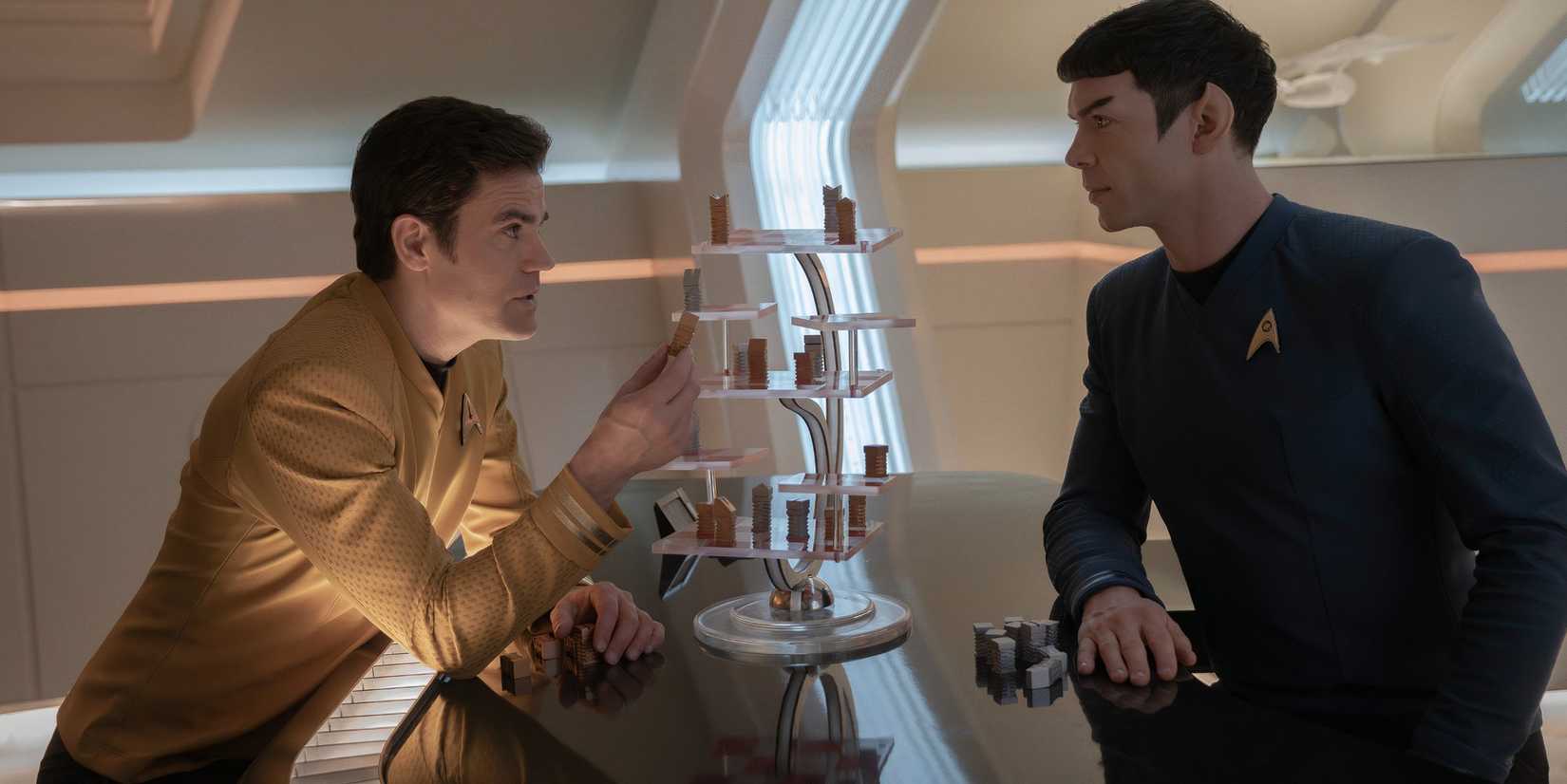 Kirk and Spock 3D chess in Strange New Worlds