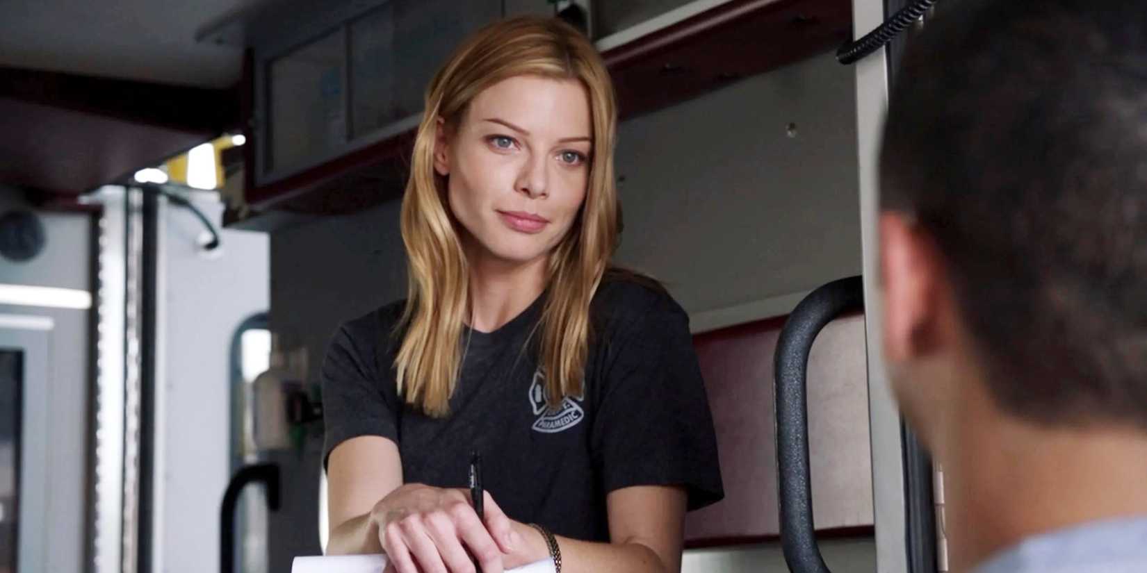 Lauren German as Leslie Shay in the Chicago Fire pilot