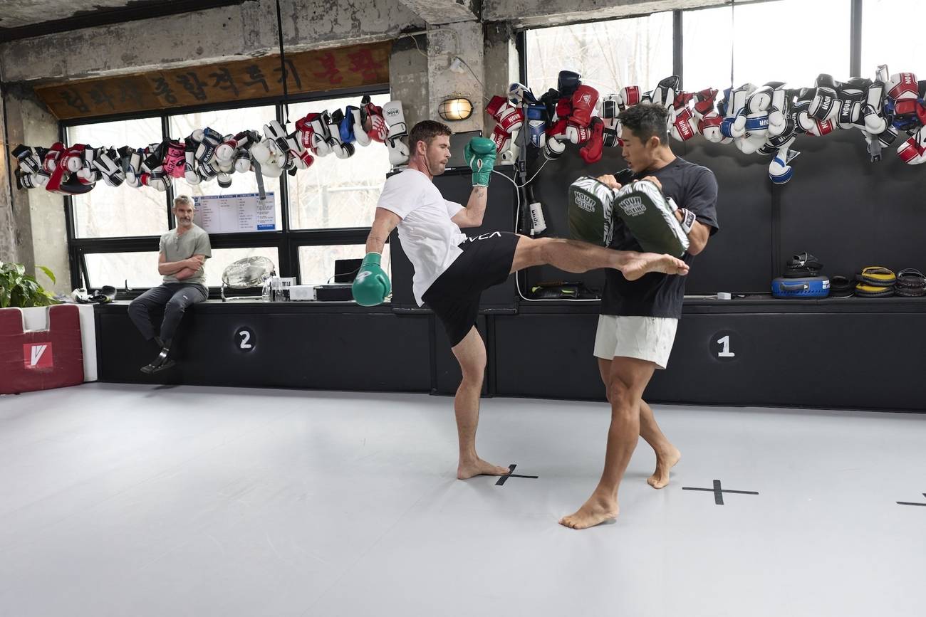 Limitless Live Better Now Episode 3 Pain Chris Hemsworth Kickboxing