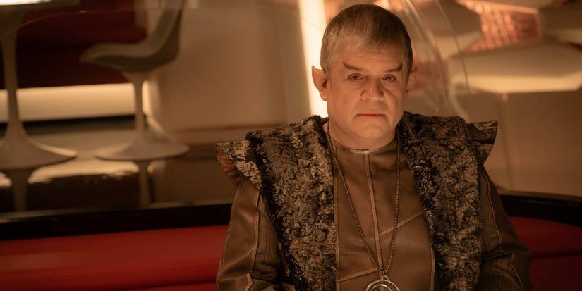 Patton Oswalt como Vulcan Doug em Star Trek Strange New Worlds Quatro e meio Vulcans