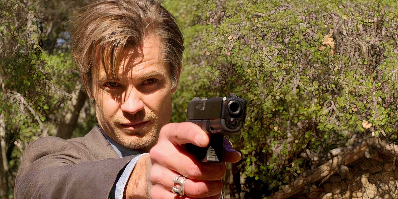 Raylan aiming his gun in the Justified episode Bulletville