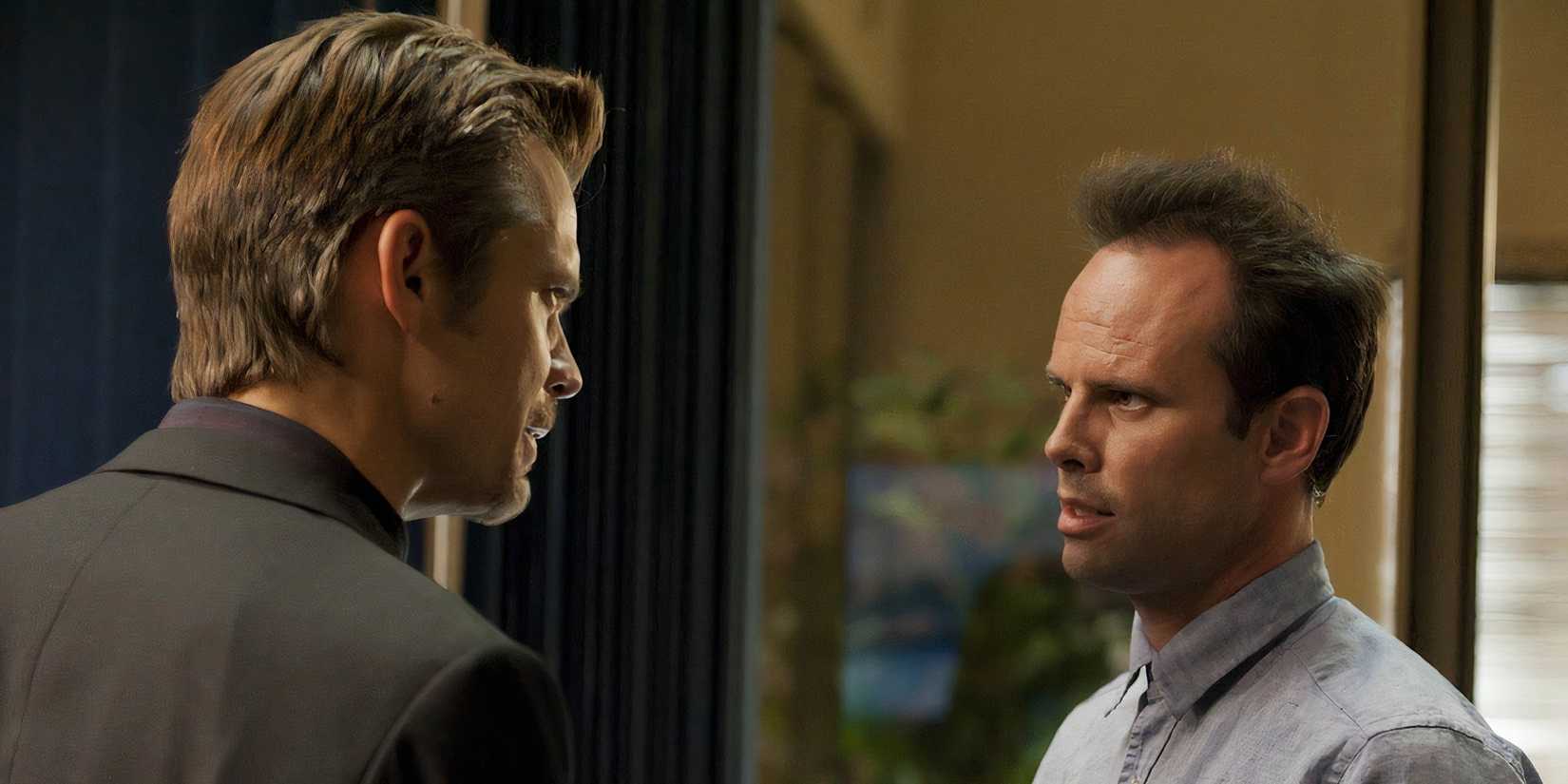 Raylan berdebat dengan Boyd dalam episode yang dibenarkan The Gunfighter