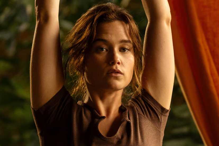 Sarah Catherine Hook as Piper Ratliff in The White Lotus