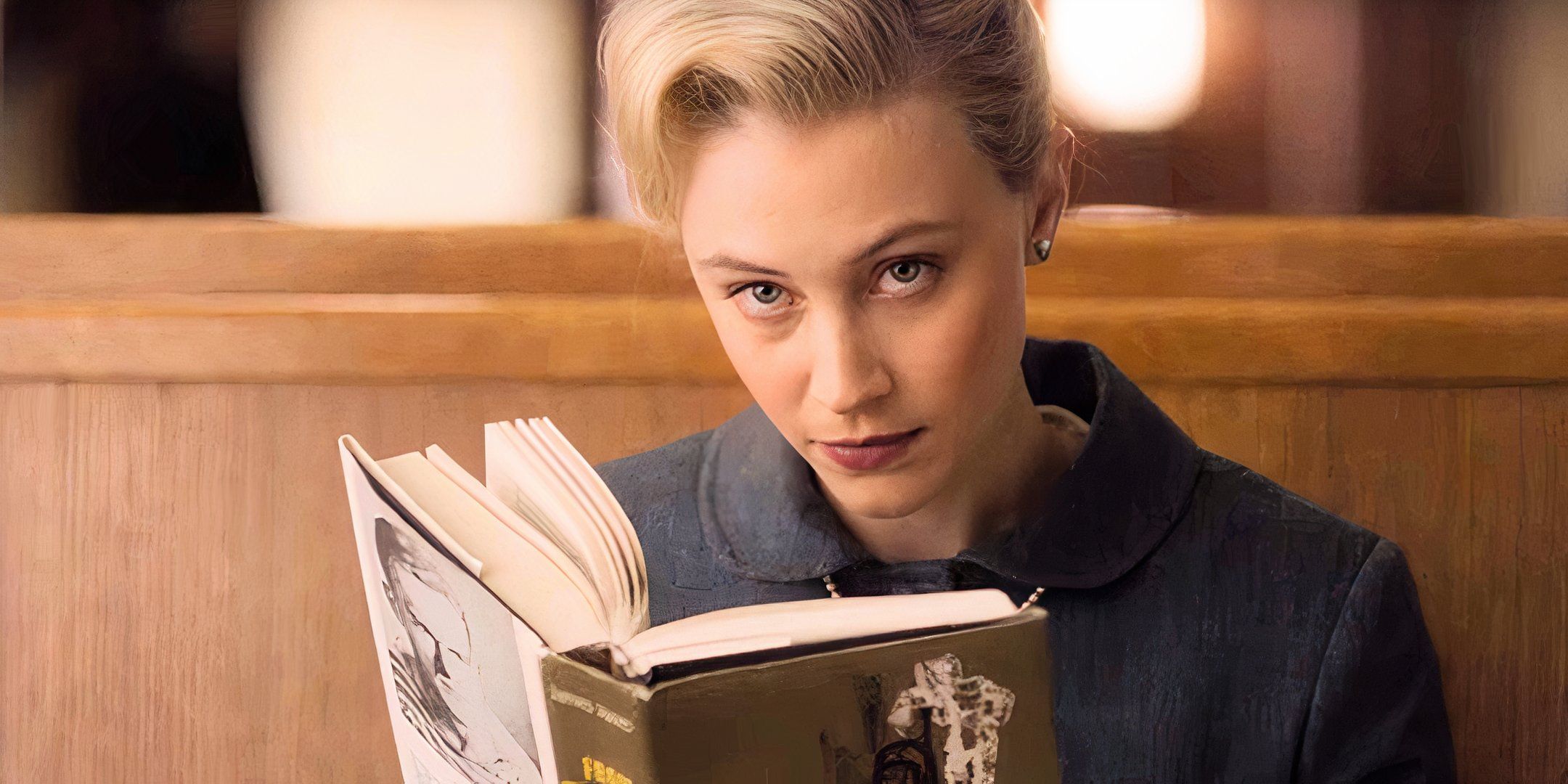 Sarah Gadon in 11.22.63