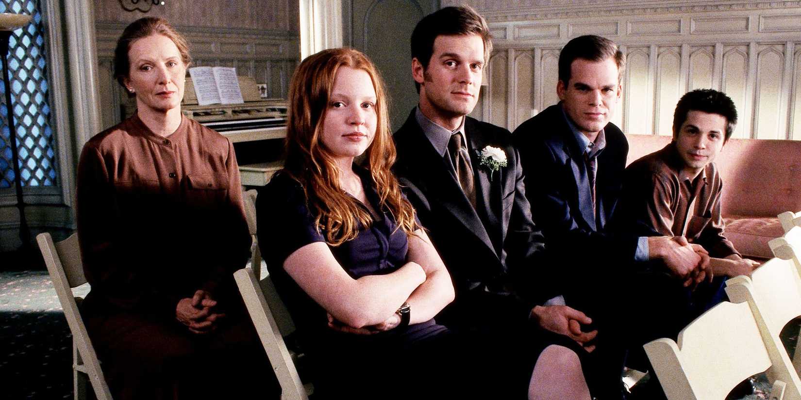 Six Feet Under the Fisher family and Federico sitting at the funeral home