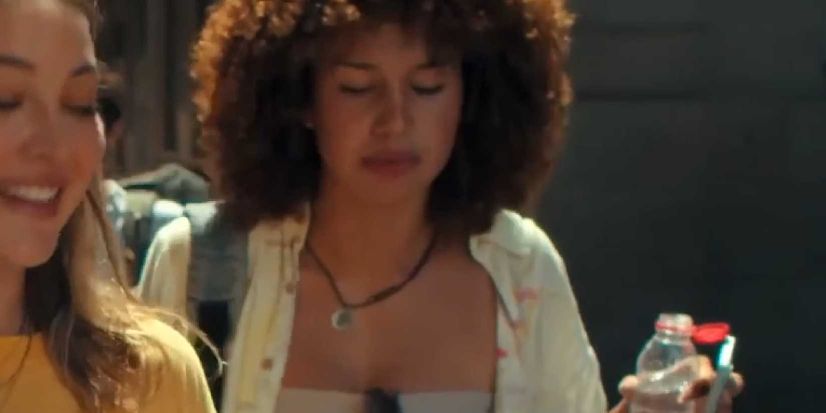 Sophia Wylie as Connie walks down the street in Map that Leads to You