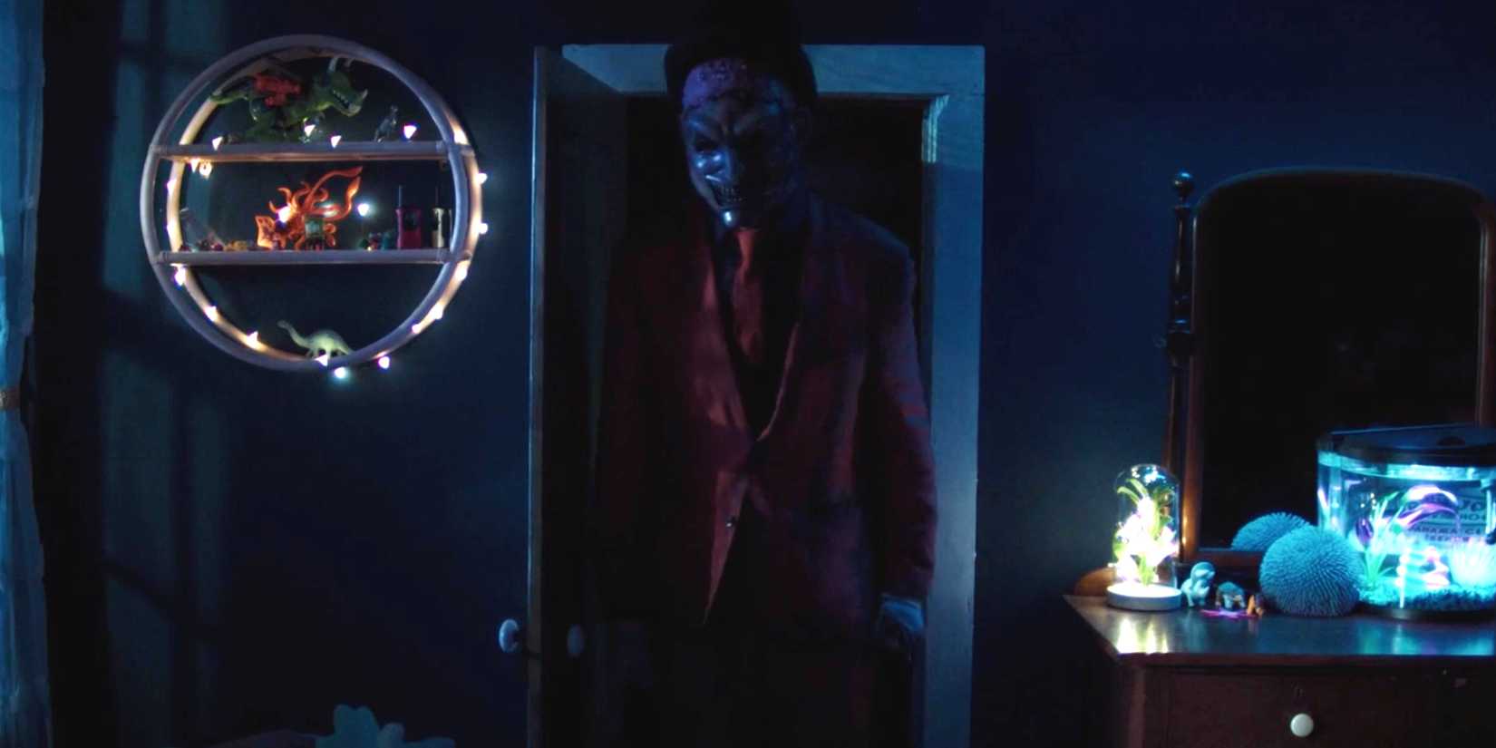 The Jester 2 trailer Jester coming out of a door in the dark 