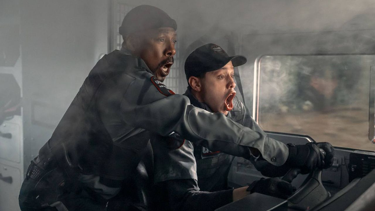 Eddie Murphy & Pete Davidson Disagree On How To Stop A Moving Vehicle In The Pickup Clip