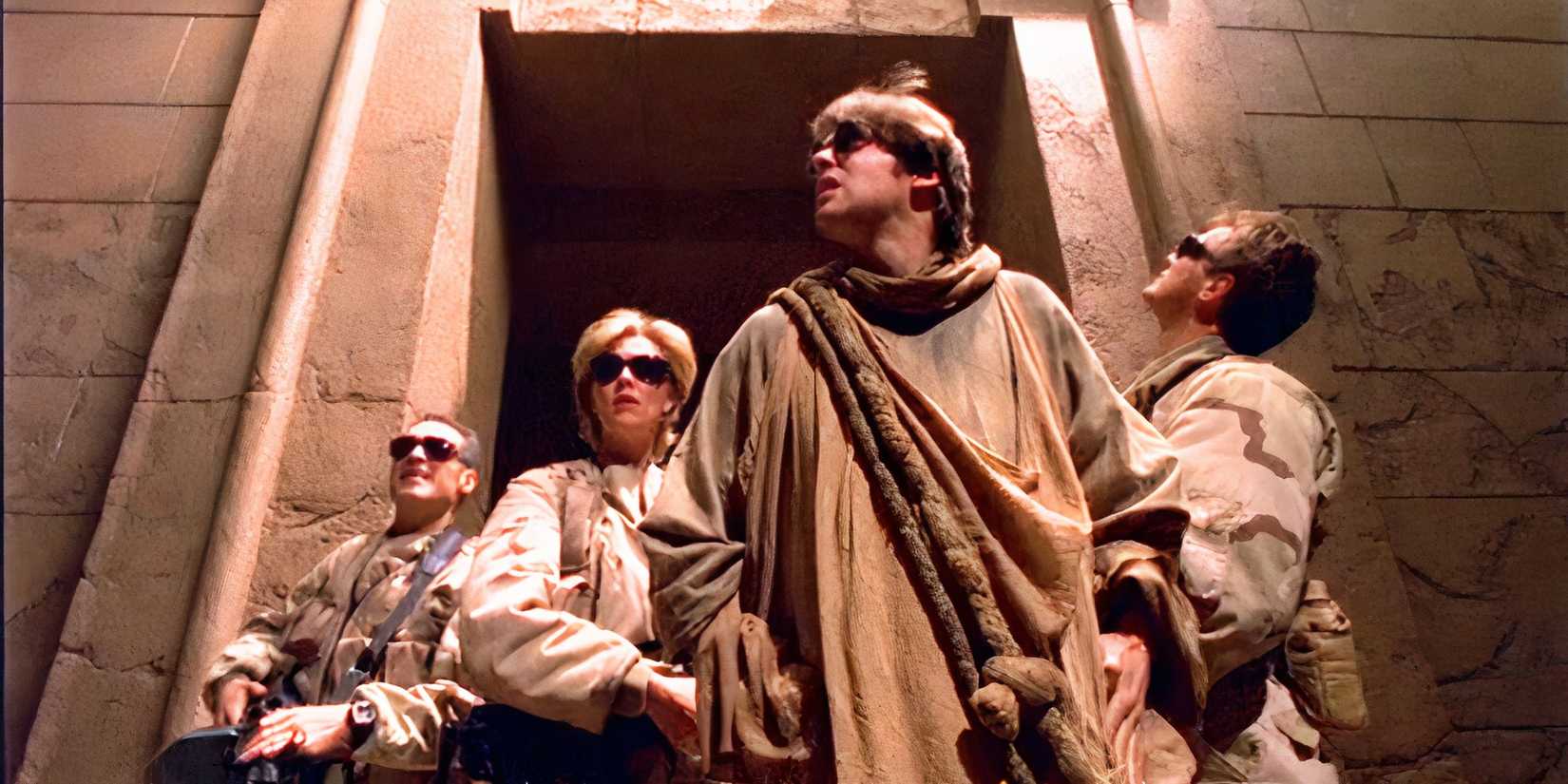 The SG1 team in the Stargate Pilot Episode