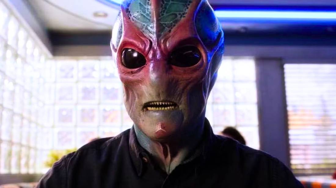 Alan Tudyk as Harry Vanderspeigle in Resident Alien