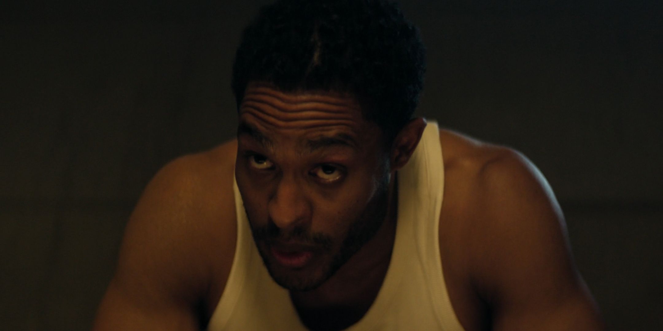 Brandon P. Bell como capitão Han Pritcher na fundação