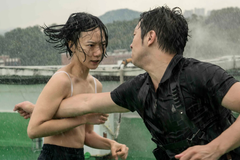 Sun fighting in the rain in the TV series Sense8