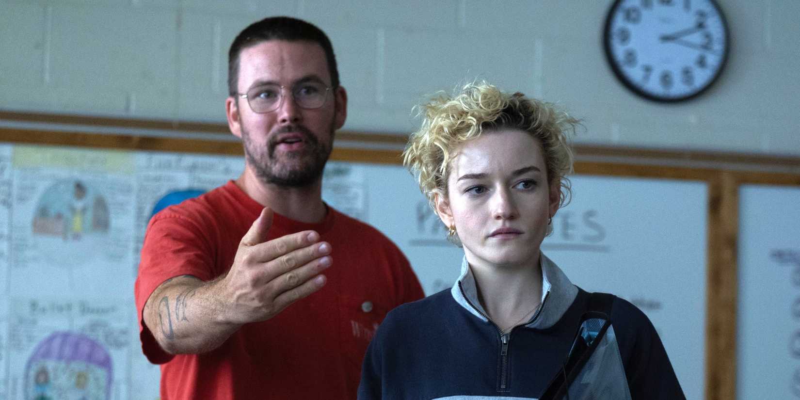 Zach Cregger directing Julia Garner on the set of Weapons