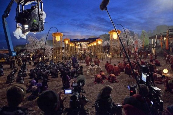 47 Ronin official set photo - outdoor night shoot